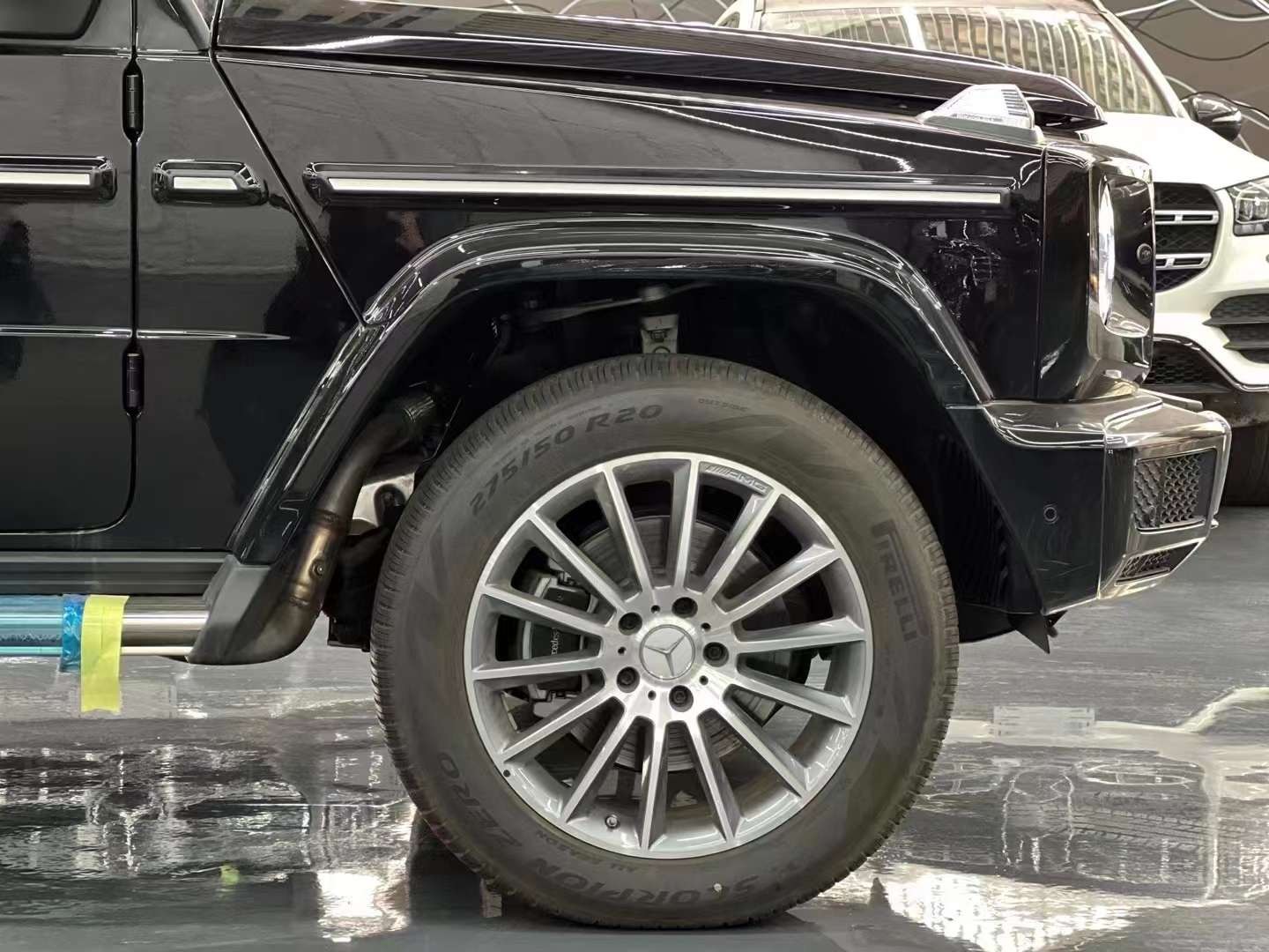 天博：原装进口2023款奔驰G350平行进口行情报价展厅现车(图5)