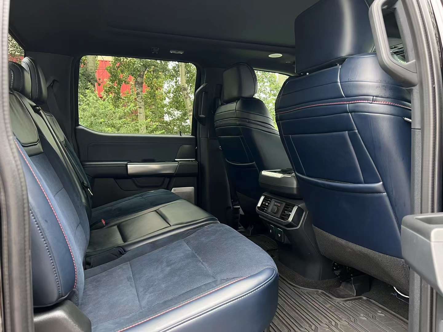 现购福特F-150加版享14万优惠最低48万(图3)