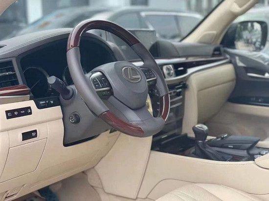 天博：22款雷克萨斯LX570绝版160余万起(图3)