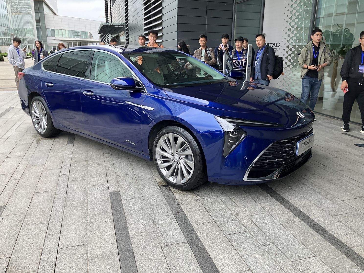 限时价1599万元起 2025款别克君越上市(图2)