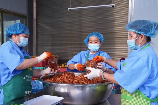 云南西盟：传承民族风味 打造亿元产业链
