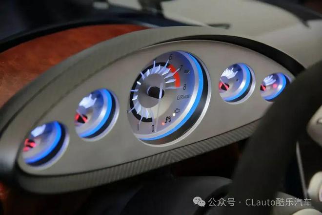 V8+手动+单体碳纤维意大利人手工“小跑车”Rina 酷乐汽车(图3)