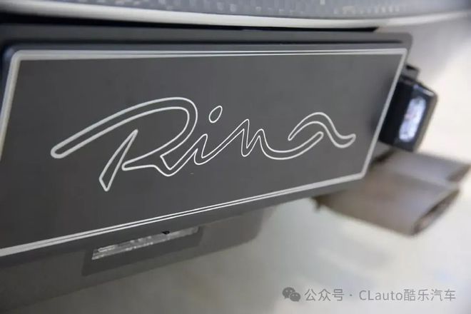 V8+手动+单体碳纤维意大利人手工“小跑车”Rina 酷乐汽车(图2)
