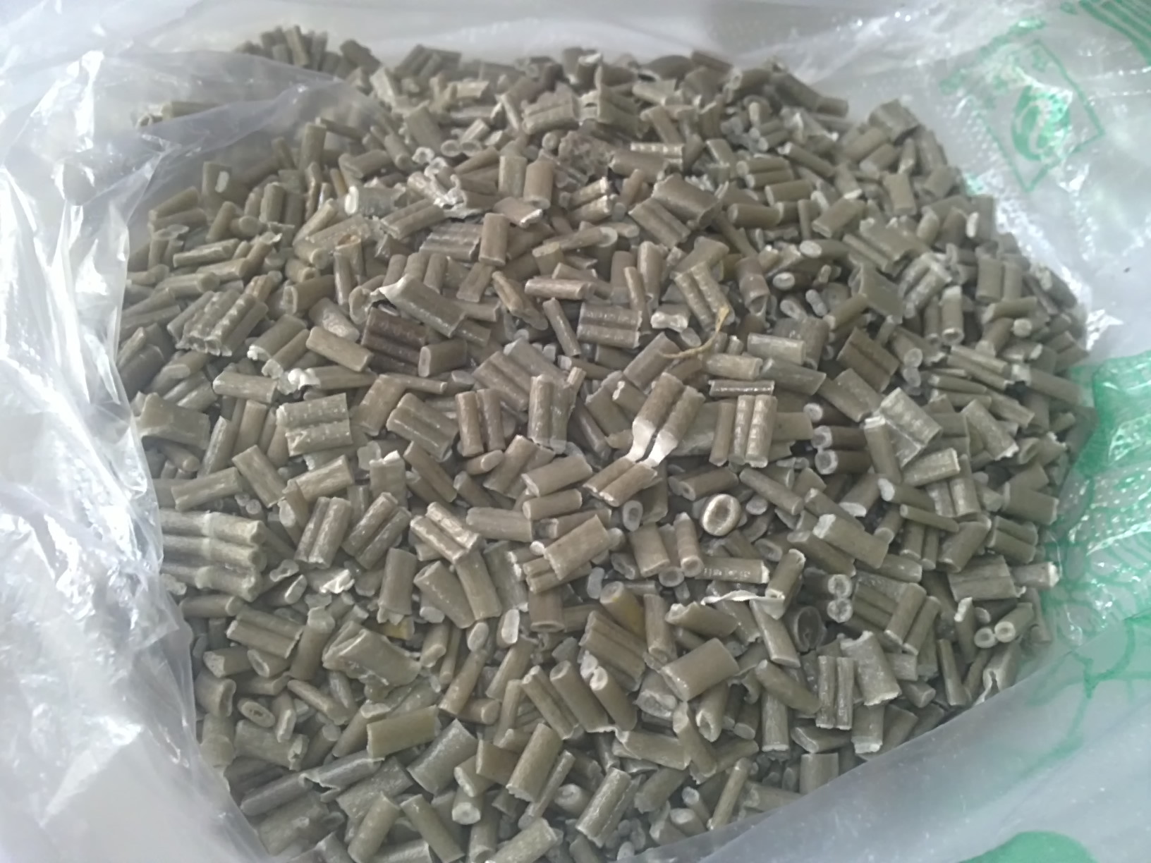 一种翻转式毛皮生产用鞣制转鼓的制作方法(图1)